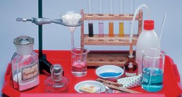 معدات مختبرية للطلاب