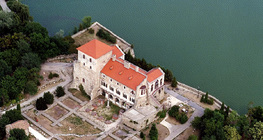 A tatai vár