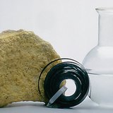 الكبريت و المغنيزيوم و الماء المقطر هي عبارة عن مواد نقية كيميائياًَ.