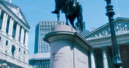 وسط مدينة لندن ومركز مالي وتجاري في بريطانيا