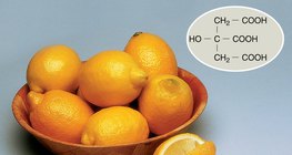 وجد حمض الليمون لأول مرة في الليمون