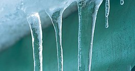 ذوبان أعمدة جليدية