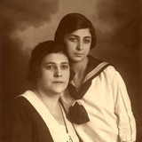 Radnóti nevelőanyja és féltestvére