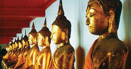 تماثيل بوذا في معبد الرخام (بانكوك، تايلاند)
