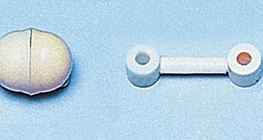 نموذج الكرة و العصا لجزئ الهيدروجين