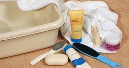 أدوات تجميلية لإزالة سماكة جلد بشرة القدم