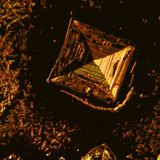 بلورات ملح الطعام