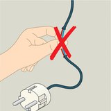 استخدام المعدات الكهربائية المعطوبة العزل خطير جداً