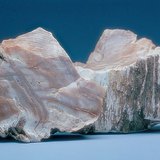 أوبال الخشب