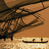 شباك الصيد عند غروب الشمس