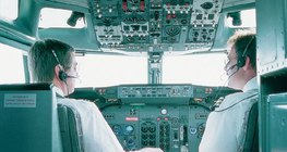 قمرة قيادة الطائرة