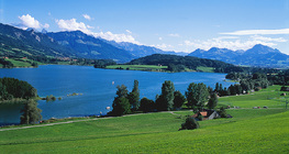 بحيرة جبلية