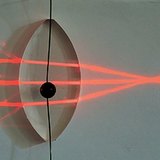 أشعة الضوء المار من خلال عدسة محدبة