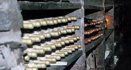 أنواع النبيذ في قبو النبيذ