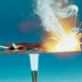 توضيح نقطة اشتعال كل من الفوسفور الأحمر و الأبيض