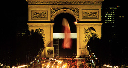 قوس النصر في باريس