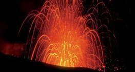 انفجار بركان سترومبولي، إيطاليا