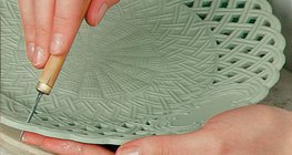 صناعة طبق الخزف الهيريندي