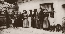 بيلا بارتوك يجمع الأغاني الشعبية بالفونوغراف في ترانسلفانيا