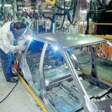 صالة تركيب مصنع السوزوكي المجرية