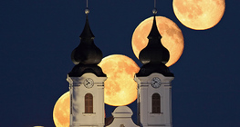 إرتفاع القمر.