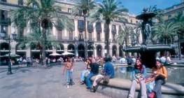 مشهد من الشارع في برشلونة