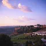 روندا، وهي بلدة صغيرة بنيت على حافة صخرة