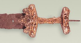 سيف الفايكينغ (عمره حوالي 900 سنة)