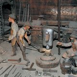 نموذج مصغر لمشغل حدادة