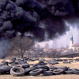 حرق الإطارات المطاطية