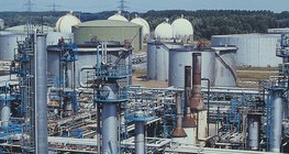 مصنع للكيماويات