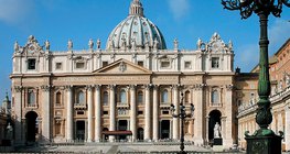 ماديرنا: قبة كاتدرائية القديس بطرس والواجهة الرئيسية (1607-1612 الباروك)