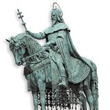 Szent István király lovas szobra a budai várban