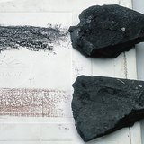 فحص لون خط الفحم.