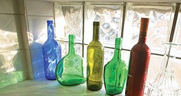 زجاج نوافذ ملون