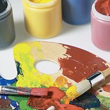 خلط الألوان على لوح الألوان