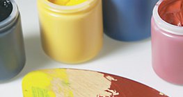 خلط الألوان على لوح الألوان