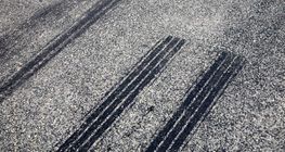 آثار الفرامل