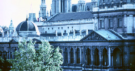 مبنى البرلمان في فيننا