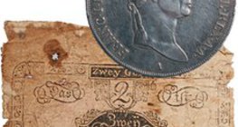 القانون النمساوي للصرف و عملة فضية عليها صورة فرانسيس الأول