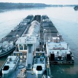 سفن الشحن على نهر الدانوب