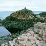 بازلت مقسم الى أعمدة سداسية الشكل