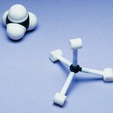 نموذج الكرة و العصا لجزئ الميثان