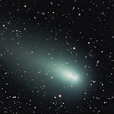 جزء من المذنب 73P / شواسمان-واشمان 3 مع سديم دائري