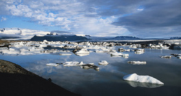 مشهد طبيعي لآيسلندا