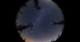 مطر نيزكي في وقت ذروة شهب البرشاويات