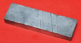 قالب من القصدير