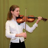 إمساك الكمان بالطريقة الصحيحة