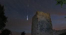 مسار مكوك الفضاء ديسكفري و محطة الفضاء الدولية في السماء