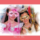 فتيات يرتدون ازياء الكرنفال